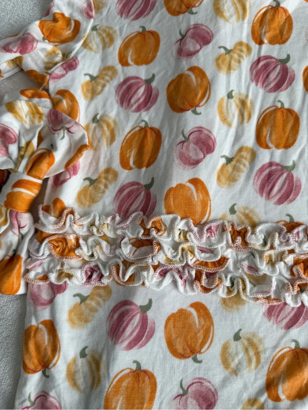 NWOT Milkberry pumpkin bamboo footies with matching bow. 6-9M - Picture 5 of 5